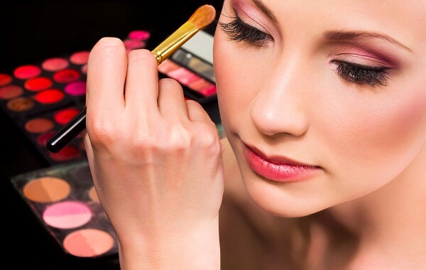 Những điều cần biết trước khi học nghề makeup artist