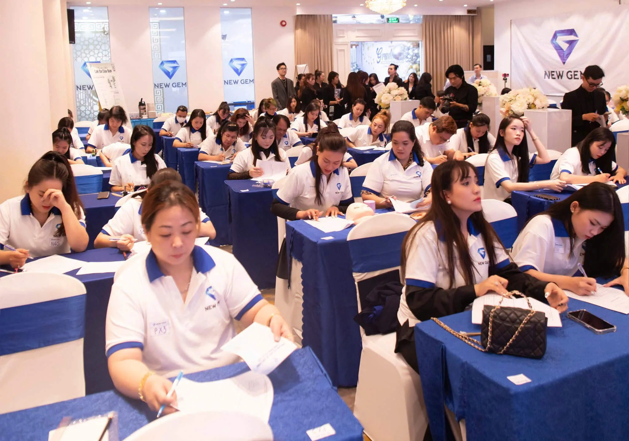 Trung tâm Đào tạo Thẩm mỹ New Gem (New Gem Beauty Education) 39